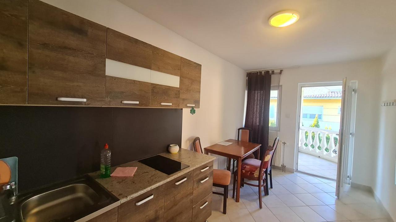 Yellow Sun 2 Apartman Siófok Exterior foto